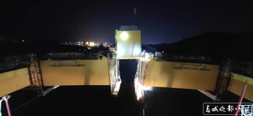 澜沧江特大桥成功合龙,300米大桥跨径创纪录!景海高速再传好消息 罗宗伟 通讯员 王卓 摄
